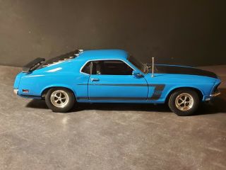 Welly 1969 Ford Mustang Boss 302 1:18 Scale Diecast Fastback Model Car Blue