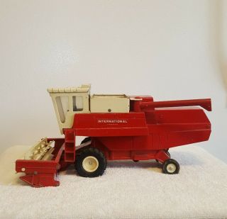 Ertl International Harvester Hydrostatic Combine Diecast Vintage Farm Toy