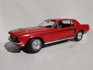 1:18 Greenlight 1968 Ford Mustang Gt - Candy Apple Red Diecast Model