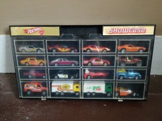 Vintage 1981 Hot Wheels Showcase With 16 Vintage Hot Wheels (note Cars In Case)