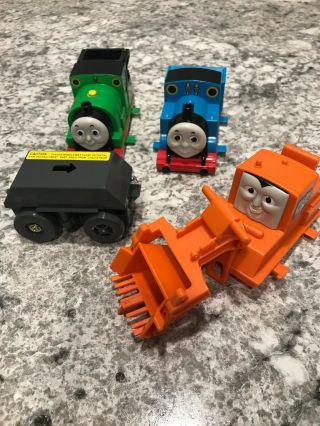 - Thomas And Friends Big Loader Motorized Chassis With 3 Covers