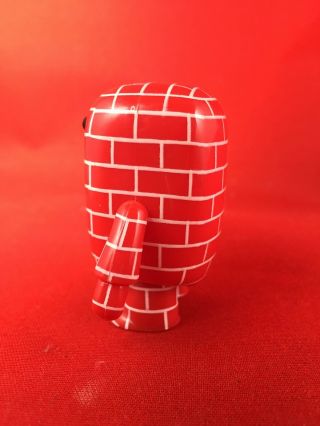 Domo Qee Series 5 - Brick Wall - Blind Box 2 inch - Odds 1/15 2