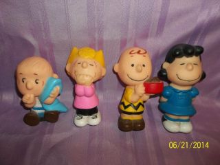 Set Of 4 Charlie Brown And Peanuts Gang Squeak Toys
