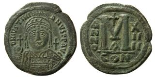 Pcw - B895 - Byzantine Empire.  Justinian I.  527 - 565.  Æ Follis.  Constantinople,  Yr 14.