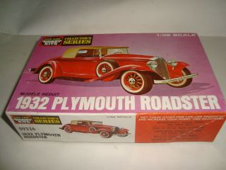 Vintage 1932 Plymouth Roadster Life Like Hobby Model Kit 1/32 Scale