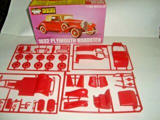 Vintage 1932 Plymouth Roadster Life Like Hobby Model Kit 1/32 scale 2