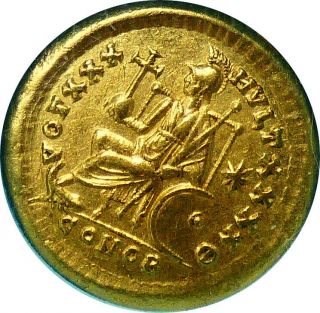 Theodosius II,  Eastern Roman Empire (AD 402 - 450).  AV solidus XF - bnpp 2