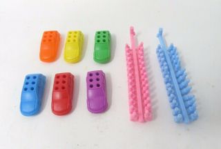 2007 The Game Of Life Replacement Parts - 6 Cars People Pegs (a13)
