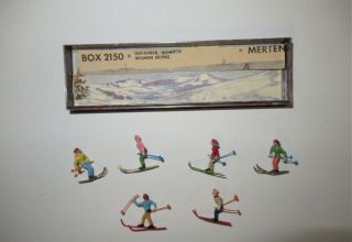 Merten N Scale Women Skiing 2150