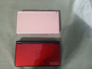Nintendo Ds Lite Coral Pink & Red Handheld Systems.  No Chargers.  ¤