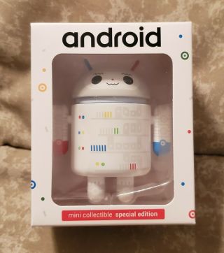 Rare Android Mini Collectible Figure - Google Edition - " Cloudi "