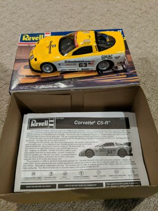 Revell Corvette C5 - R Endurance Racer Car Model Kit 1:25 Scale Skill 3 2001