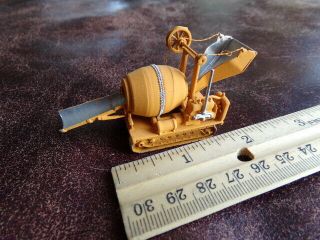 Ho Scale Tracked Cement Mixer.  Logging/construction.  Craftsman Kit - Assembled -
