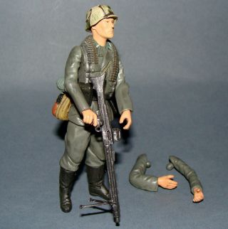 1:18 21st Century Ultimate Soldier Wwii German Mg - 42 Machine Gunner Figure 4 "