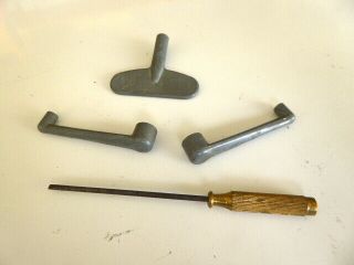 Shackleton Foden & parts 21st of 26 - tools including screwdriver. 2