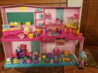 Shopkins Happy Places Sparkle Hill High School With Exclusive Marie Degree