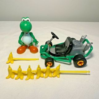 Toy Biz Nintendo Stars Mario Kart 64 Yoshi W Motorized Kart & Bananas