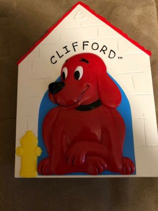 Clifford The Big Red Dog House Play Set With Figures & Accessories
