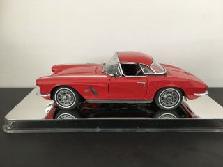 1962 Corvette Convertible Diecast Model 1:24 Scale From Danbury