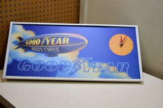 Vintage Goodyear Blimp Lighted Clock 1992 Tires Gas Oil Sign