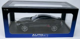 Autoart 1/18 Scale Aston Martin V8 Vantage 2005