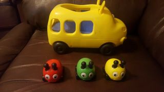 2010 Disney Mattel Jungle Junction Hippo Bus w/ 3 Beetle Bugs Fisher Price FRSH 2
