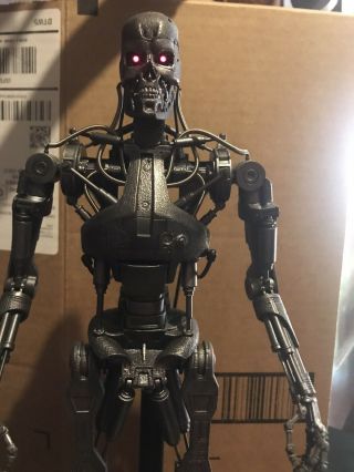 Hot Toys Terminator Mms94 T - 700 Endoskeleton 1/6 Scale 12 Inch Figure