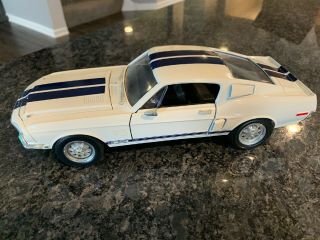 Road Signature - 1968 Ford / Shelby Gt - 500kr Mustang - 1/18 Diecast