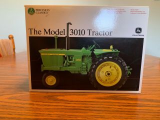 Ertl John Deere Precision Classics 20 The 3010 Tractor High Detail 1/16