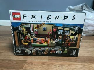 In Hand Lego Ideas Friends Tv Show Television Central Perk (21319)