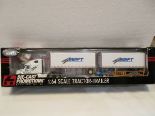 Dcp 1/64 White Columbia Freightliner W/ Boubles (swift)