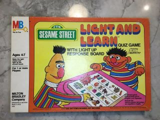 Vintage 1977 Mb Sesame Street Light And Learn Quiz Game