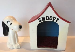 Vintage Ceramic Peanuts Snoopy And Dog House - 1960s