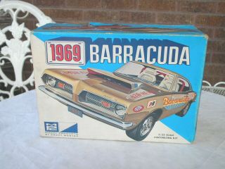 Mpc 1969 Plymouth Barracuda - Plastic Model Car Kit - 1/25 Scale - 269 - 200