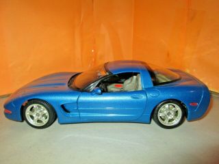 Bburago 1997 Chevrolet Corvette C5 1:18 Diecast