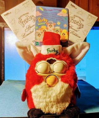 Ltd 1999 Christmas Furby Character Electronic Toy Game Figure Playset