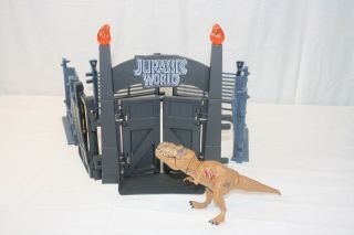 Jurassic Park World Tyrannosaurus Rex Lockdown Playset With Gyro Sphere T - Rex