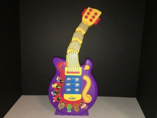 Wiggles Wiggley Giggly Electronic Toy Guitar Sings & Dances 2004