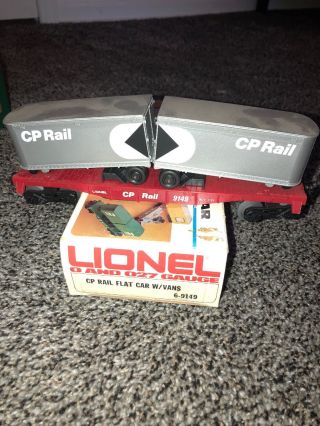 Lionel 6 - 9149 O/o - 27 Cp Rail Flat Car With Vans.  (15g)