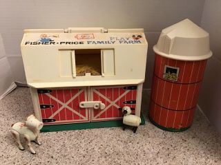 Vintage Fisher Price 1967 Barn And Silo