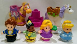 Fisher Price Little People•prince Charming•princess (3) Horses (2) Throne Pre - Owned