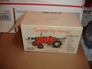 1/16 Allis Chalmers D - 14 Tractor -