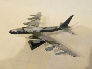Model Power - " Postage Stamp Planes " 1:100 Diecast B - 52 Stratofortress 5391