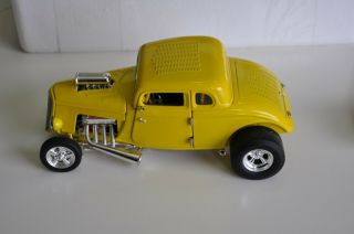 1934 Ford Coupe Hot Rod Hot Wheels Legends 1:24 & 1:64 Yellow 2 cars 3