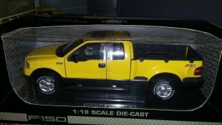 Beanstalk 2004 Ford F - 150 4x4 Pickup Truck Off - Road 1:18 Scale.