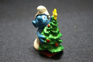 1981 Schleich Peyo Smurf Hugging Christmas Tree Smurfs Pvc Figure