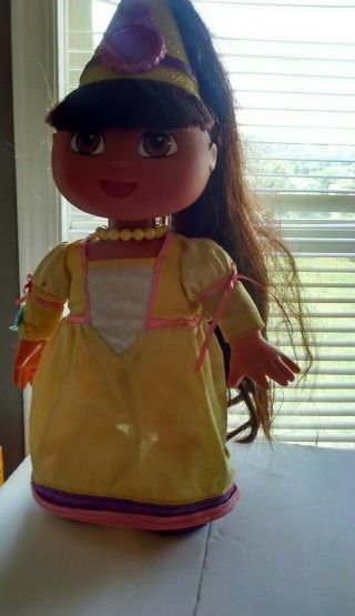 Mattel Dora The Explorer Magic Hair Fairytale Princess Doll Talks And Sings 14 "