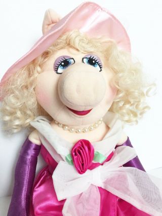 THE MUPPETS MISS PIGGY in Pink Evening Gown Vintage 21 