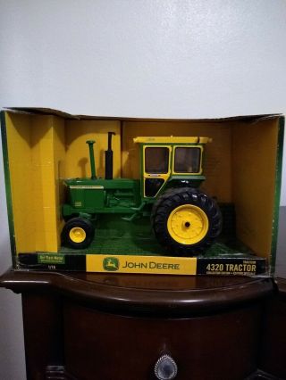 Ertl John Deere 4320 Tractor Collector Edition