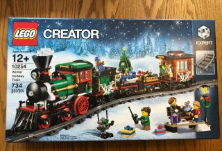 Lego 10254 Creator " Winter Holiday Train ".  Release Year 2016